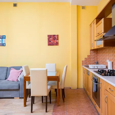 Main Square By Bookinghost Lägenhet